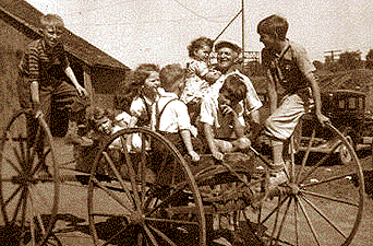 Denniston Family Reunion 1939